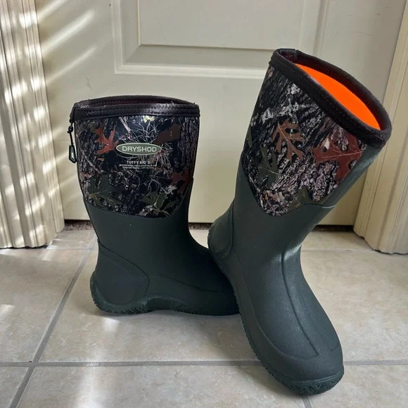 Boy’s Dryshod Waterproof/Insulated Muck Boots; Size Big Kids 5 - Picture 1 of 7